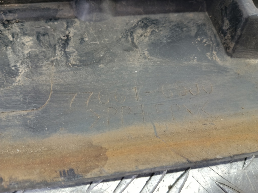 накладка порога SUZUKI Grand Vitara 2.0 4WD MT (140 л.с.)Grand Vitara  II (2005—2008) Внедорожник 7766065J00, 2360 рублей, Москва