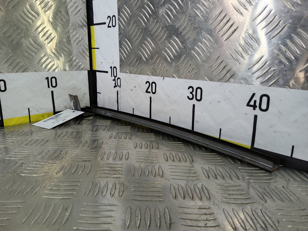 направляющая стекла двери SUZUKI Grand Vitara 2.0 4WD MT (140 л.с.)Grand Vitara  II (2005—2008) Внедорожник 8173065J00, 630 рублей, Москва