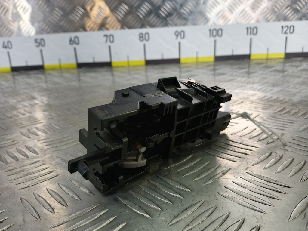 ручка двери внутренняя SUZUKI Grand Vitara 2.0 4WD MT (140 л.с.)Grand Vitara  II (2005—2008) Внедорожник 8311065J10BWJ, 630 рублей, Москва