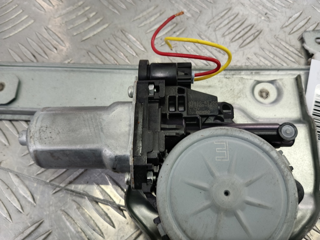 стеклоподъемник SUZUKI Grand Vitara 2.0 4WD MT (140 л.с.)Grand Vitara  II (2005—2008) Внедорожник 8340165J00, 750 рублей, Москва