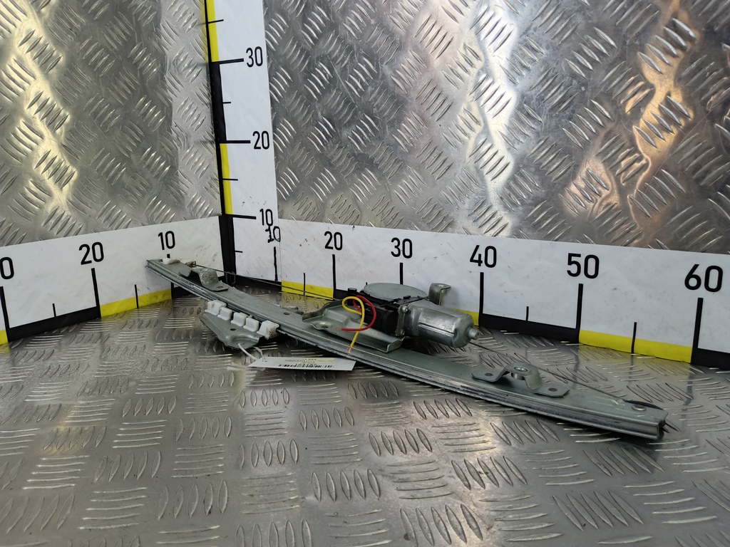 стеклоподъемник SUZUKI Grand Vitara 2.0 4WD MT (140 л.с.)Grand Vitara  II (2005—2008) Внедорожник 8340165J00, 750 рублей, Москва