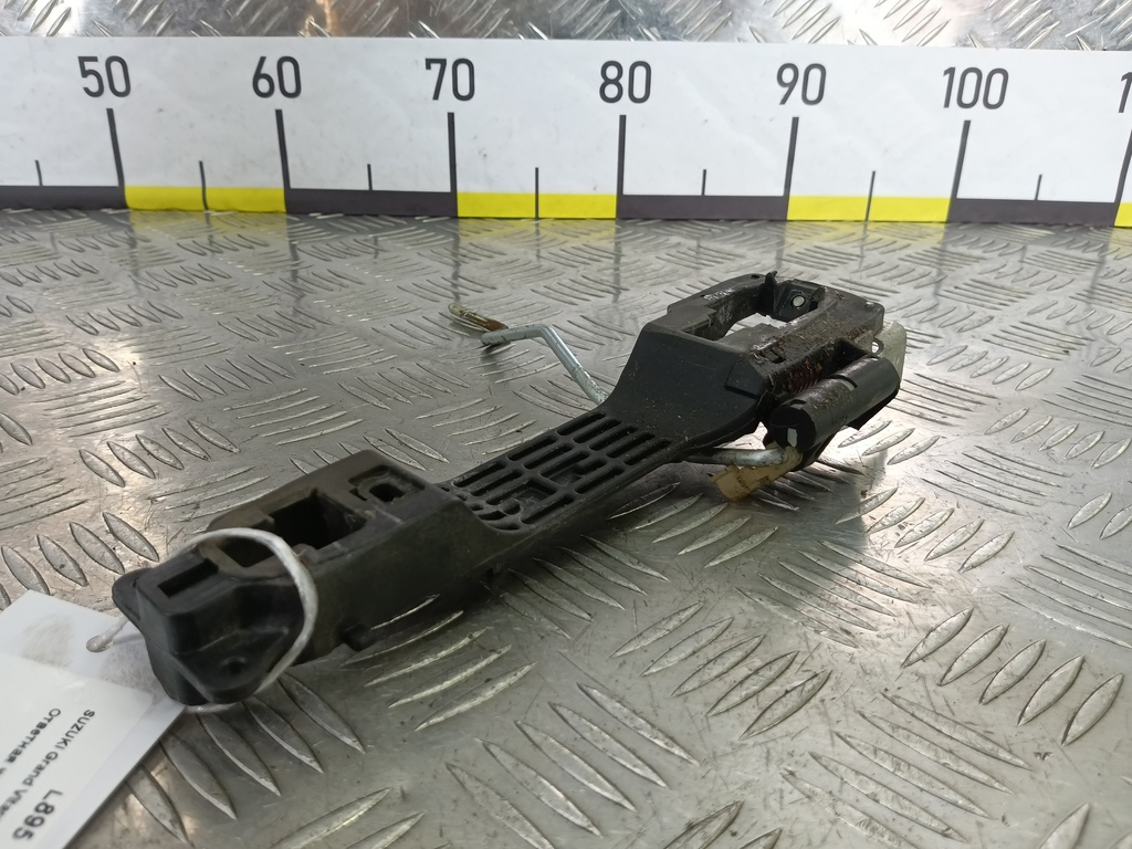 ответная часть ручки двери SUZUKI Grand Vitara 2.0 4WD MT (140 л.с.)Grand Vitara  II (2005—2008) Внедорожник 8281163J20, 520 рублей, Москва