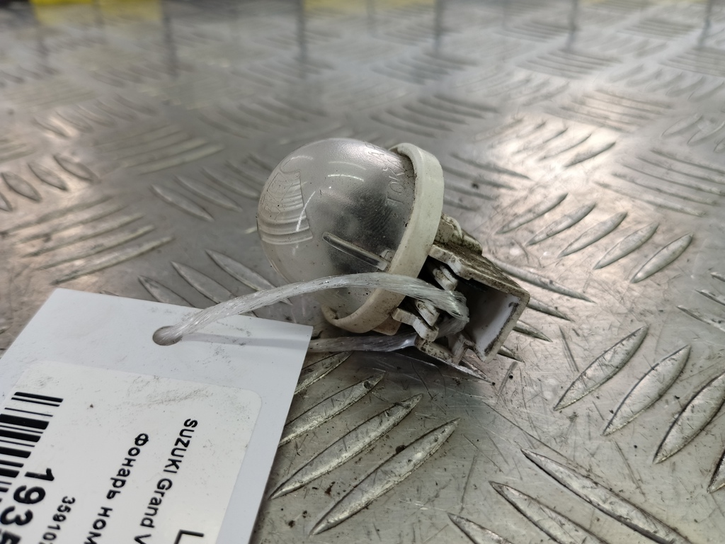 фонарь номерного знака SUZUKI Grand Vitara 2.0 4WD MT (140 л.с.)Grand Vitara  II (2005—2008) Внедорожник 3591075F22, 1210 рублей, Москва