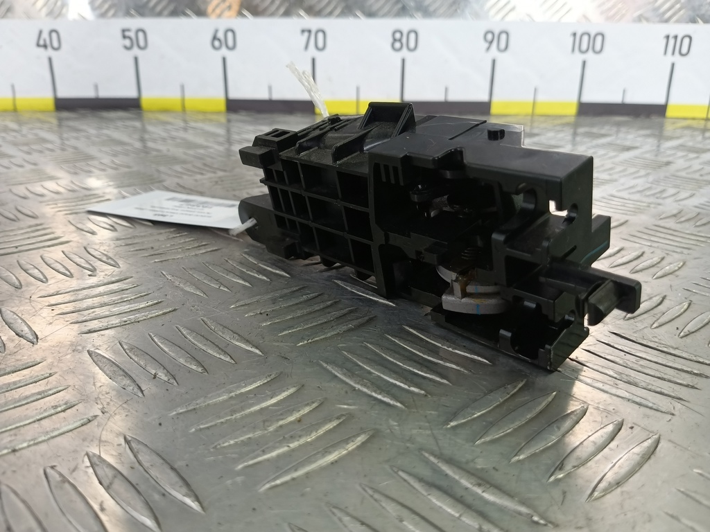 ручка двери внутренняя SUZUKI Grand Vitara 2.0 4WD MT (140 л.с.)Grand Vitara  II (2005—2008) Внедорожник 8313065J10BWJ, 520 рублей, Москва