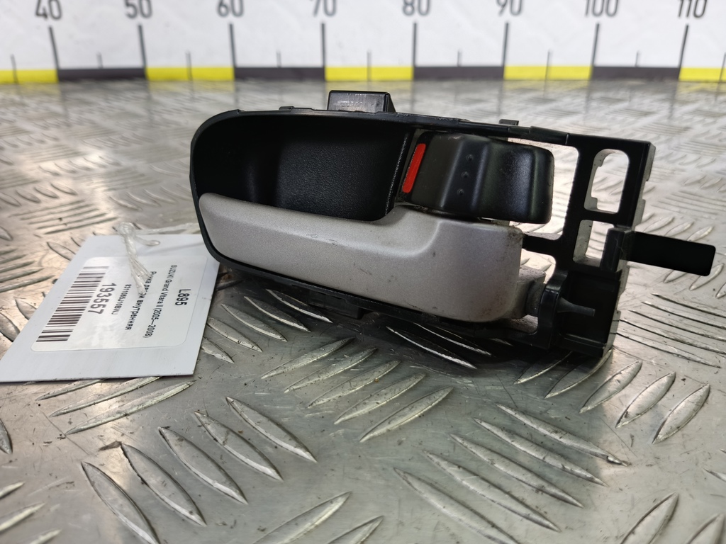 ручка двери внутренняя SUZUKI Grand Vitara 2.0 4WD MT (140 л.с.)Grand Vitara  II (2005—2008) Внедорожник 8311065J10BWJ, 630 рублей, Москва