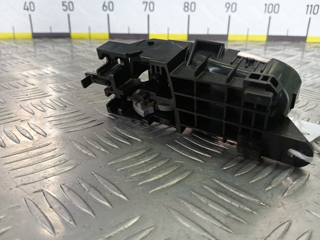 ручка двери внутренняя SUZUKI Grand Vitara 2.0 4WD MT (140 л.с.)Grand Vitara  II (2005—2008) Внедорожник 8311065J10BWJ, 630 рублей, Москва