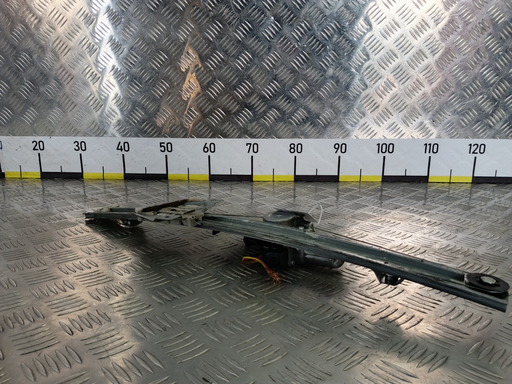 стеклоподъемник SUZUKI Grand Vitara 2.0 4WD MT (140 л.с.)Grand Vitara  II (2005—2008) Внедорожник 8340265J00, 980 рублей, Москва