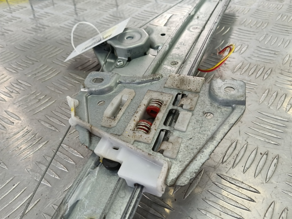 стеклоподъемник SUZUKI Grand Vitara 2.0 4WD MT (140 л.с.)Grand Vitara  II (2005—2008) Внедорожник 8340265J00, 980 рублей, Москва