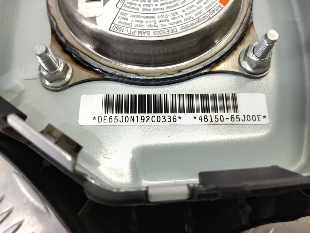 подушка безопасности водителя SUZUKI Grand Vitara 2.0 4WD MT (140 л.с.)Grand Vitara  II (2005—2008) Внедорожник 4815065J00C48, 2360 рублей, Москва