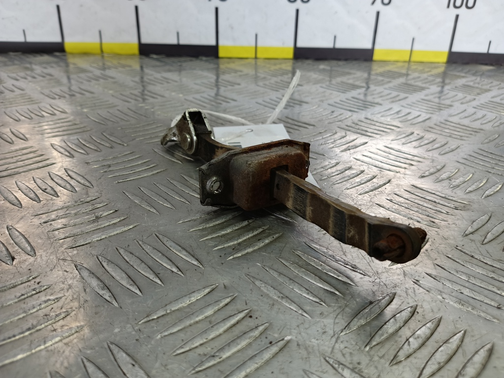 ограничитель двери SUZUKI Grand Vitara 2.0 4WD MT (140 л.с.)Grand Vitara  II (2005—2008) Внедорожник 8183065J01, 860 рублей, Москва