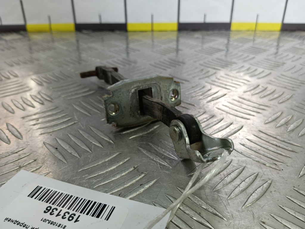 ограничитель двери SUZUKI Grand Vitara 2.0 4WD MT (140 л.с.)Grand Vitara  II (2005—2008) Внедорожник 8181065J01, 980 рублей, Москва