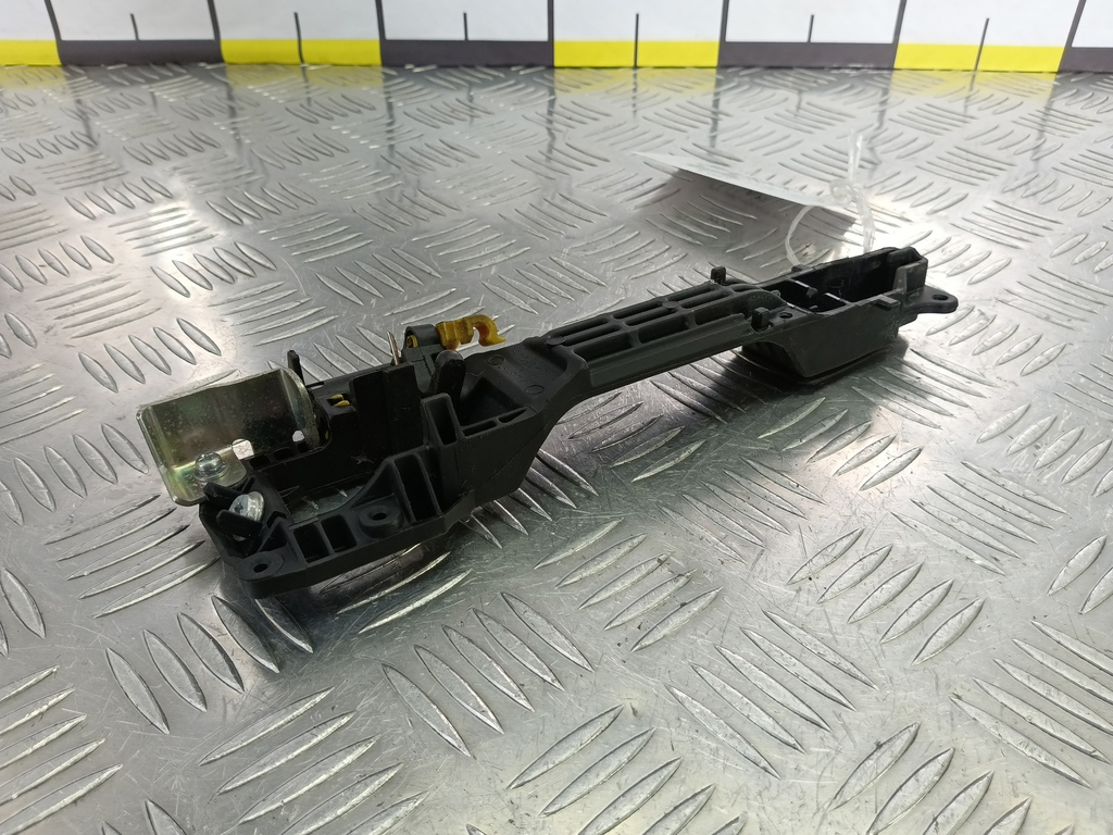 ответная часть ручки двери SUZUKI Grand Vitara 2.0 4WD MT (140 л.с.)Grand Vitara  II (2005—2008) Внедорожник 8282163J20, 520 рублей, Москва