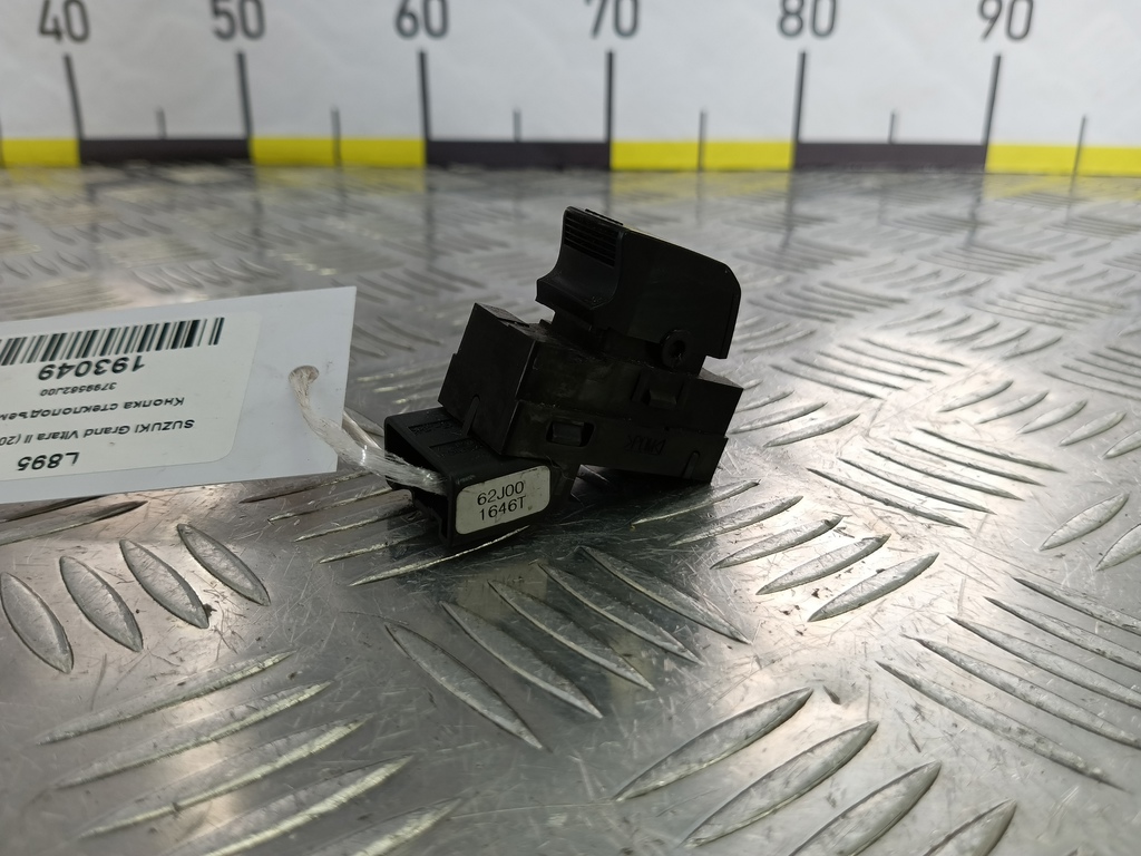 кнопка стеклоподъемника SUZUKI Grand Vitara 2.0 4WD MT (140 л.с.)Grand Vitara  II (2005—2008) Внедорожник 3799562J00, 520 рублей, Москва