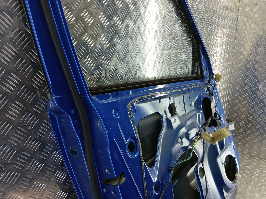 дверь SUZUKI Grand Vitara 2.0 4WD MT (140 л.с.)Grand Vitara  II (2005—2008) Внедорожник 6800265843, 13169 рублей, Москва