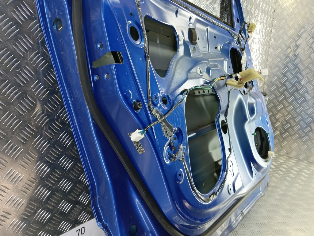 дверь SUZUKI Grand Vitara 2.0 4WD MT (140 л.с.)Grand Vitara  II (2005—2008) Внедорожник 6800265843, 13169 рублей, Москва