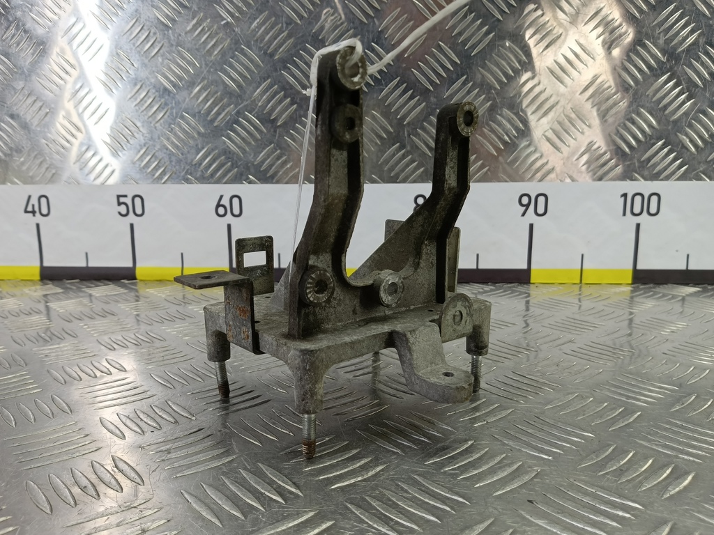 кронштейн блока управления двигателя Fiat Doblo 1.4 MT (77 л.с.)Doblo  I рестайлинг (2005—2015) Минивэн 55249001, 1320 рублей, Москва