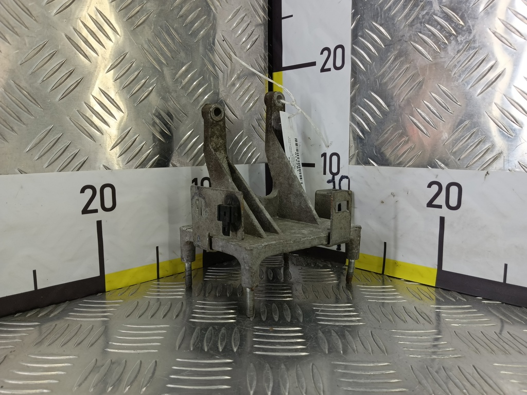 кронштейн блока управления двигателя Fiat Doblo 1.4 MT (77 л.с.)Doblo  I рестайлинг (2005—2015) Минивэн 55249001, 1320 рублей, Москва