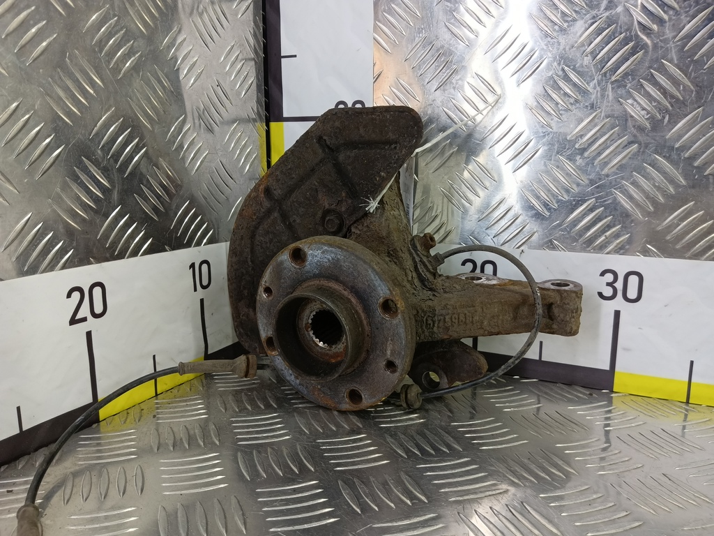 кулак Fiat Doblo 1.4 MT (77 л.с.)Doblo  I рестайлинг (2005—2015) Минивэн 51759682, 2700 рублей, Москва