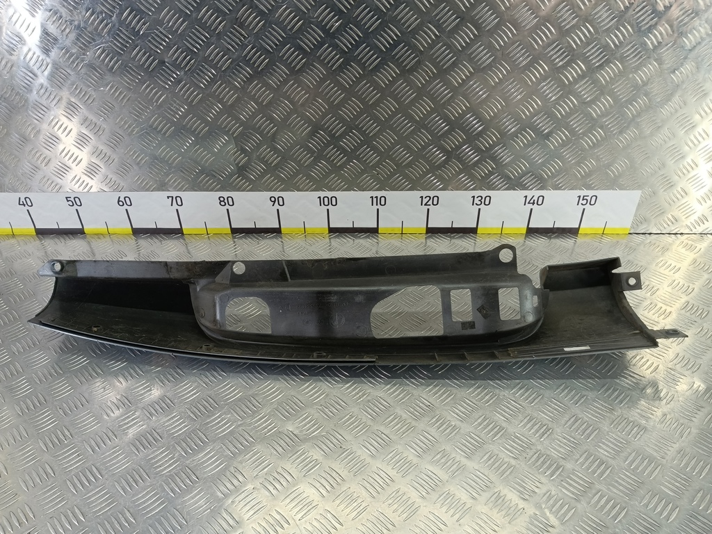 накладка под фонарем Fiat Doblo 1.4 MT (77 л.с.)Doblo  I рестайлинг (2005—2015) Минивэн 735388405, 1550 рублей, Москва