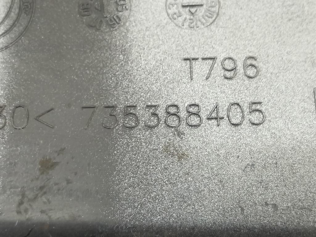 накладка под фонарем Fiat Doblo 1.4 MT (77 л.с.)Doblo  I рестайлинг (2005—2015) Минивэн 735388405, 1550 рублей, Москва