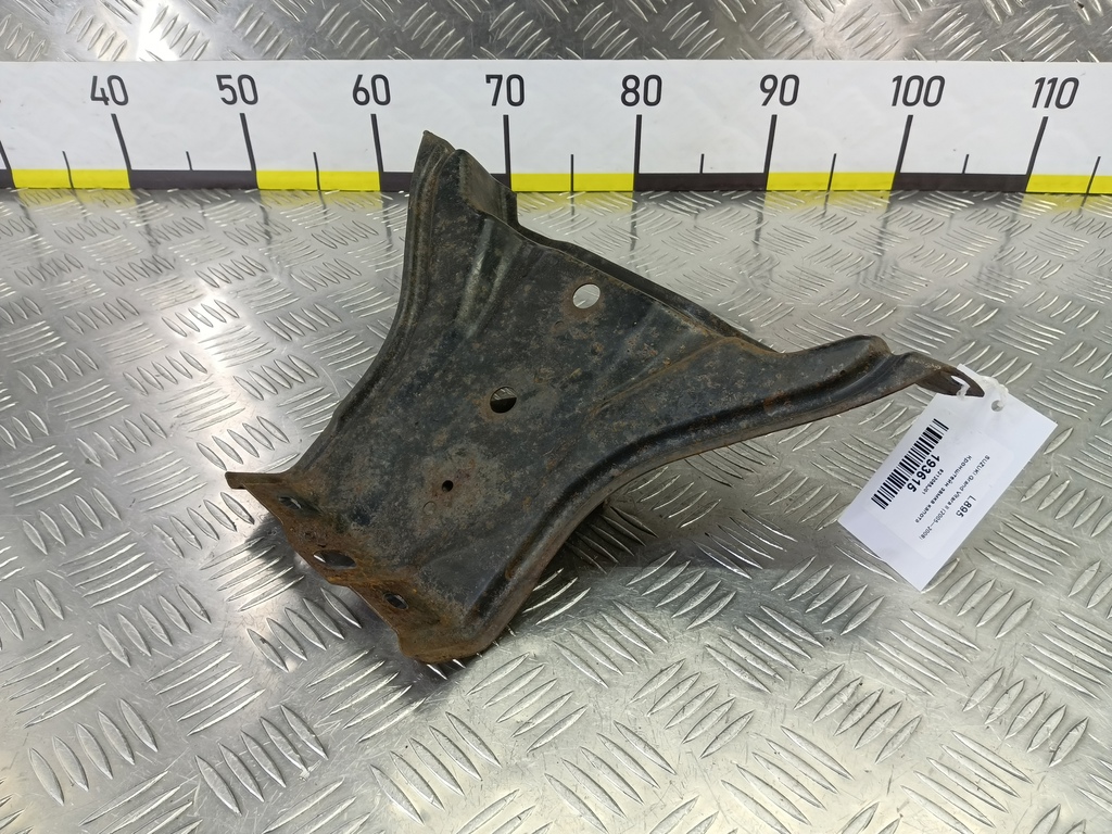 кронштейн замка капота SUZUKI Grand Vitara 2.0 4WD MT (140 л.с.)Grand Vitara  II (2005—2008) Внедорожник 8212065J01, 750 рублей, Москва