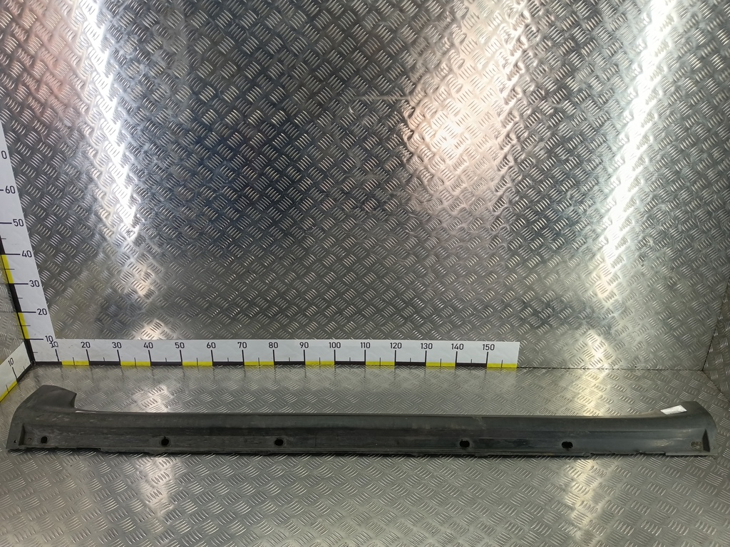 накладка порога SUBARU Tribeca 3.0 4WD AT (250 л.с.)Tribeca  WX (2004—2007) Внедорожник 91112XA13A, 750 рублей, Москва