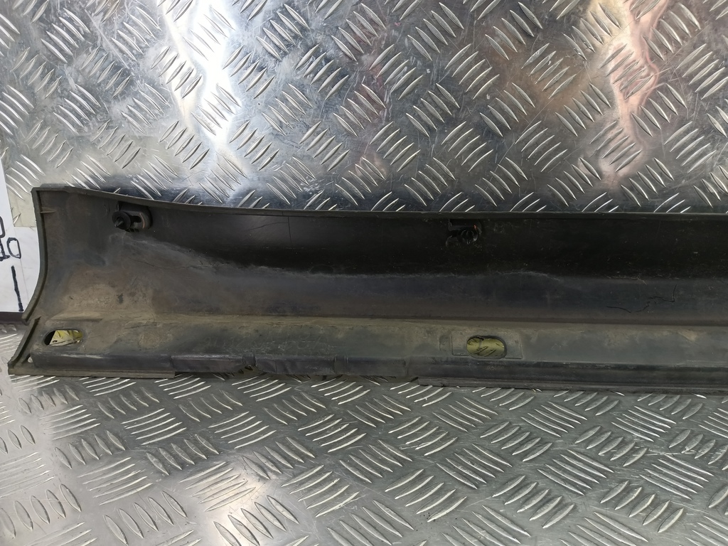 накладка порога SUBARU Tribeca 3.0 4WD AT (250 л.с.)Tribeca  WX (2004—2007) Внедорожник 91112XA13A, 750 рублей, Москва