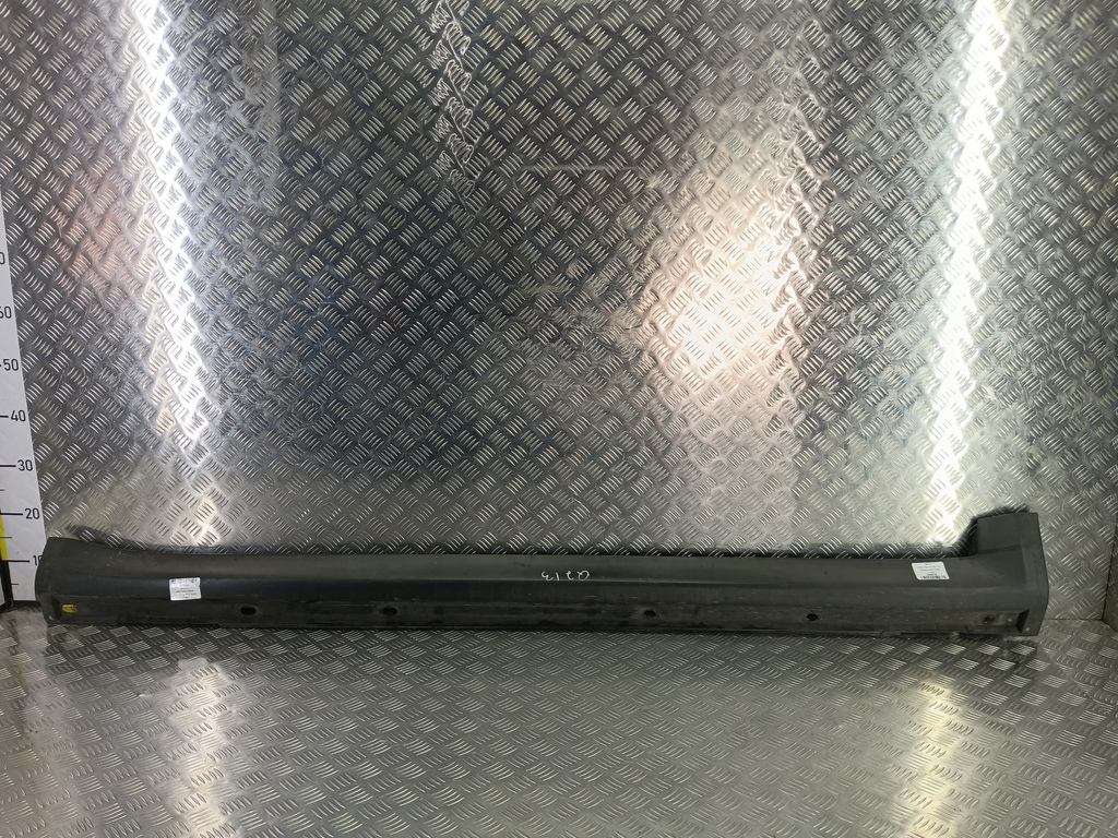 накладка порога SUBARU Tribeca 3.0 4WD AT (250 л.с.)Tribeca  WX (2004—2007) Внедорожник 91112XA12A, 750 рублей, Москва