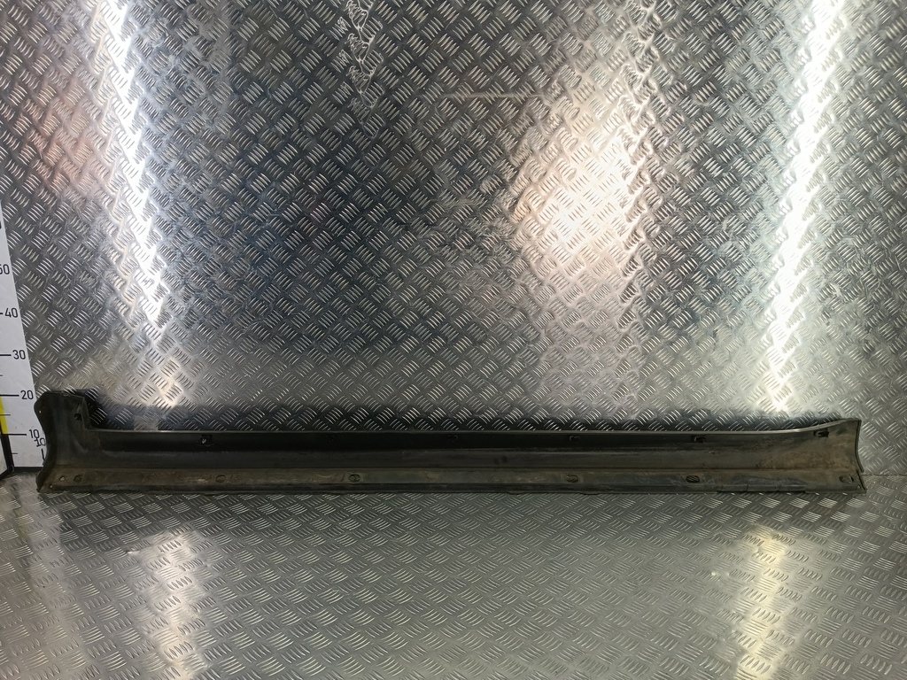 накладка порога SUBARU Tribeca 3.0 4WD AT (250 л.с.)Tribeca  WX (2004—2007) Внедорожник 91112XA12A, 750 рублей, Москва