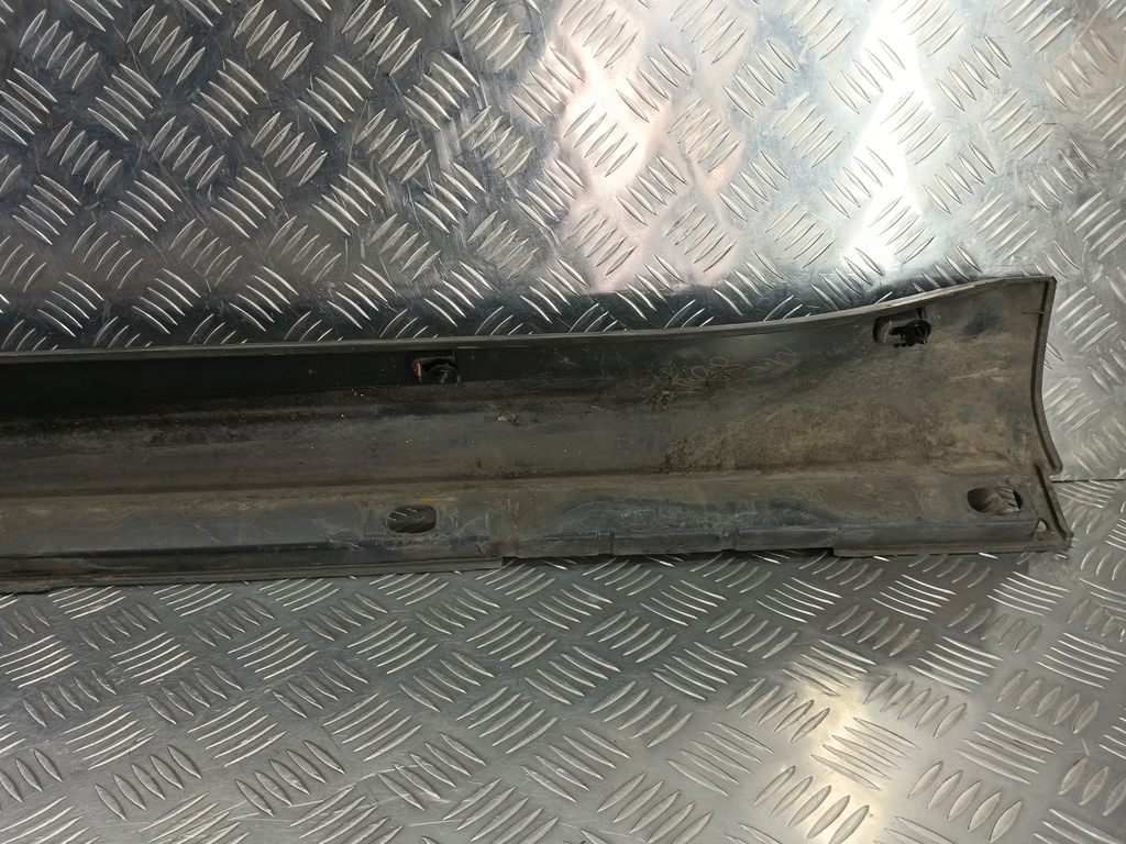 накладка порога SUBARU Tribeca 3.0 4WD AT (250 л.с.)Tribeca  WX (2004—2007) Внедорожник 91112XA12A, 750 рублей, Москва