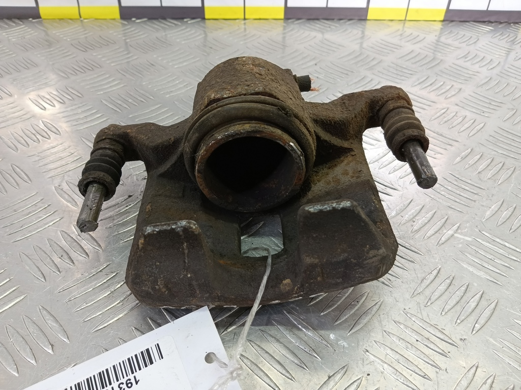 суппорт MITSUBISHI L200  2.4 DID AT (154 л.с.)L200  V (2015—2019) Пикап 4605A201, 2470 рублей, Москва