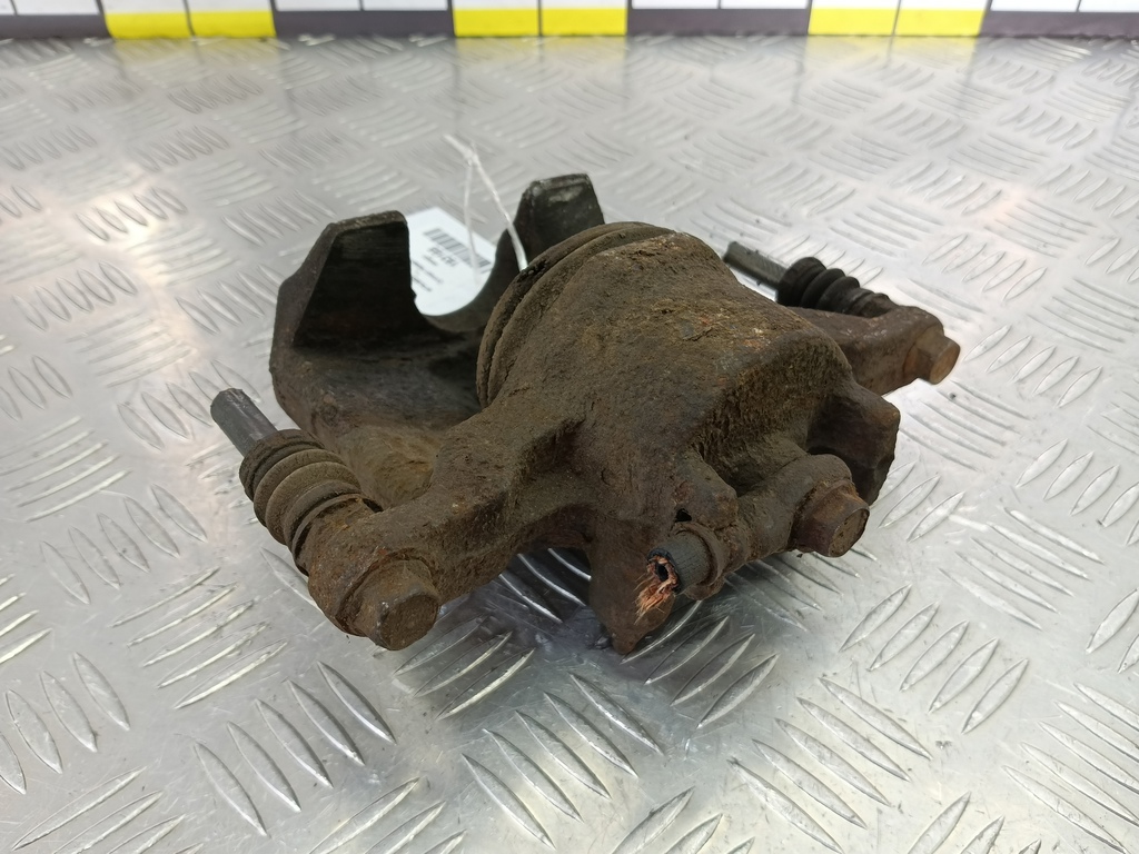 суппорт MITSUBISHI L200  2.4 DID AT (154 л.с.)L200  V (2015—2019) Пикап 4605A201, 2470 рублей, Москва