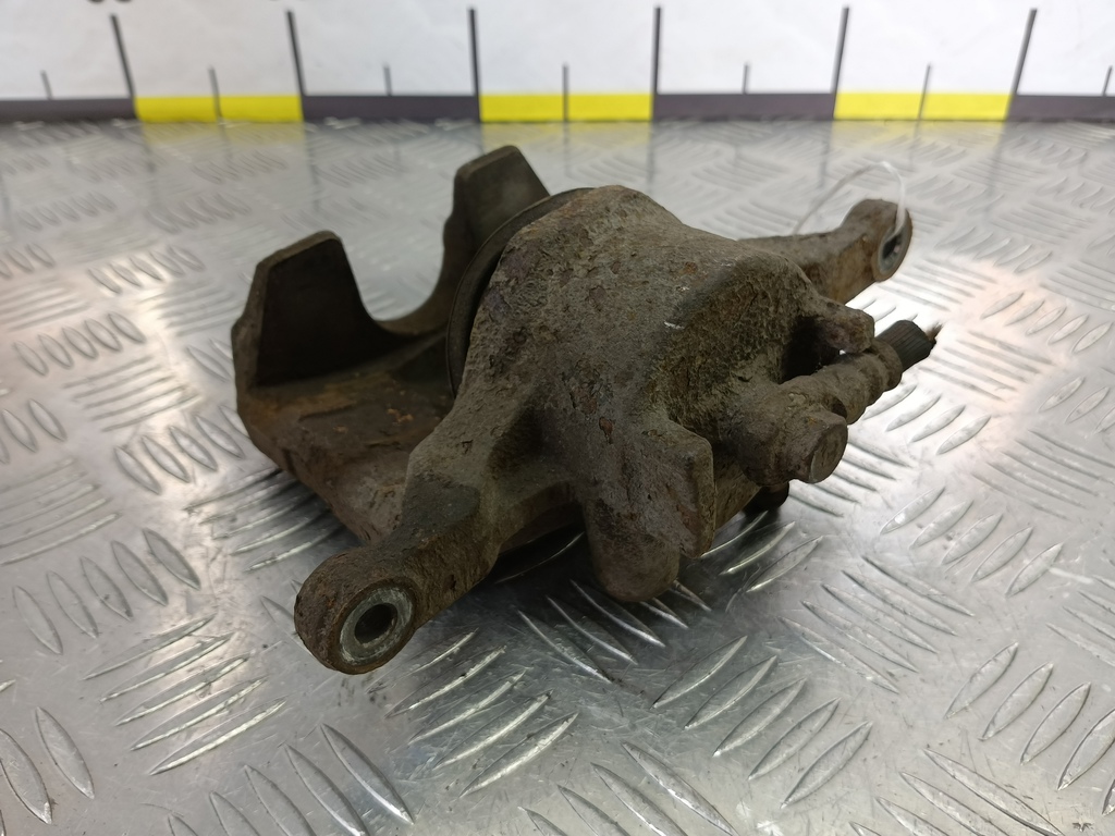 суппорт MITSUBISHI L200   4605A202, 2360 рублей, Москва