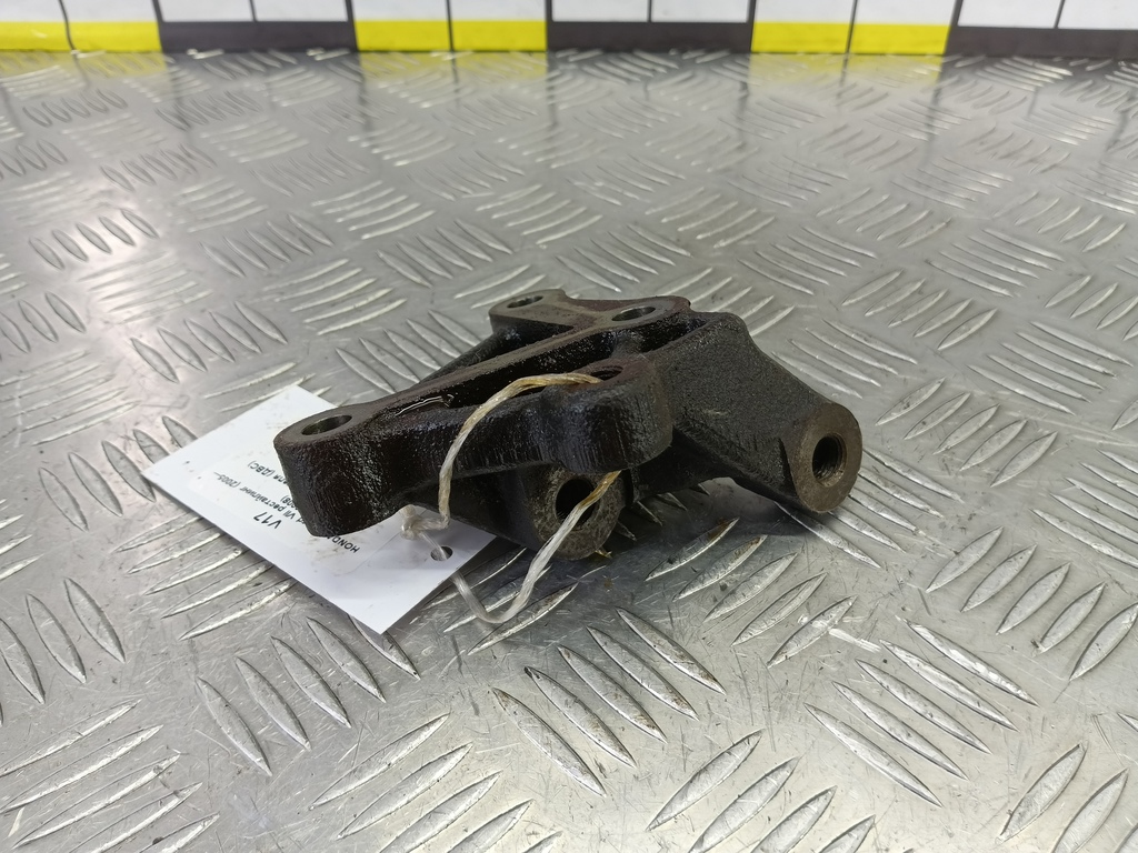 кронштейн двигателя (двс) HONDA Accord 2.0 AT (155 л.с.)Accord  VII (2002—2006) Седан 11910RAC000, 520 рублей, Москва