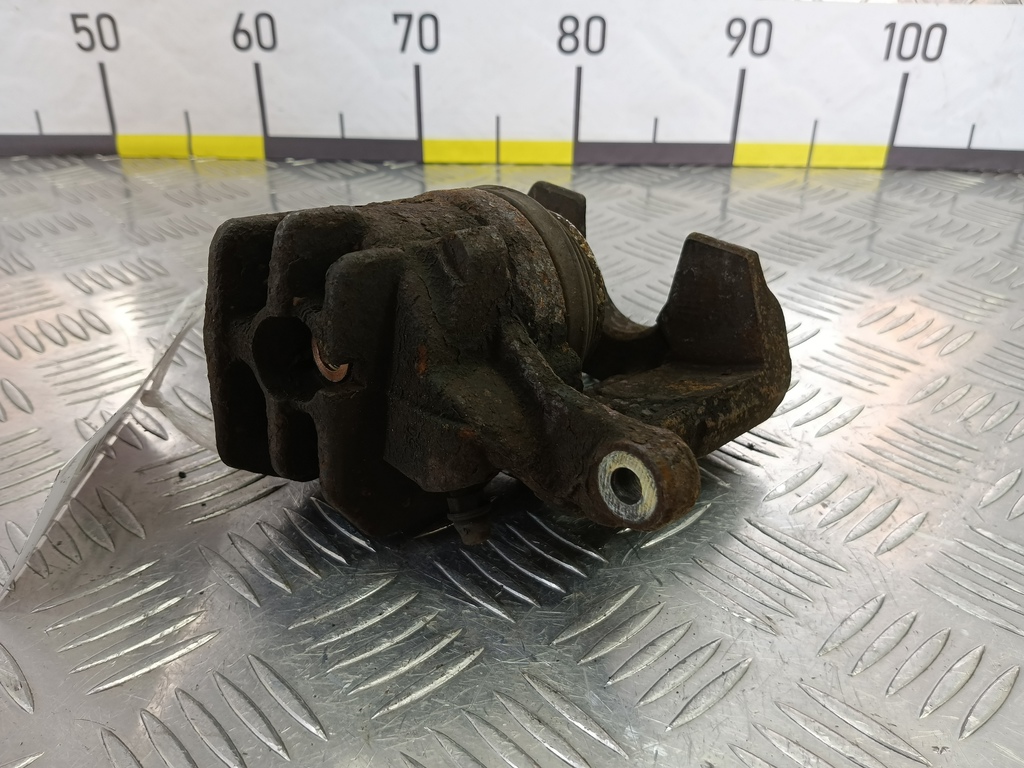 суппорт MITSUBISHI Space Star  MR249222, 2360 рублей, Москва