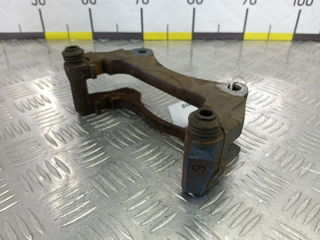 скоба суппорта MITSUBISHI ASX  4605A216, 3620 рублей, Москва