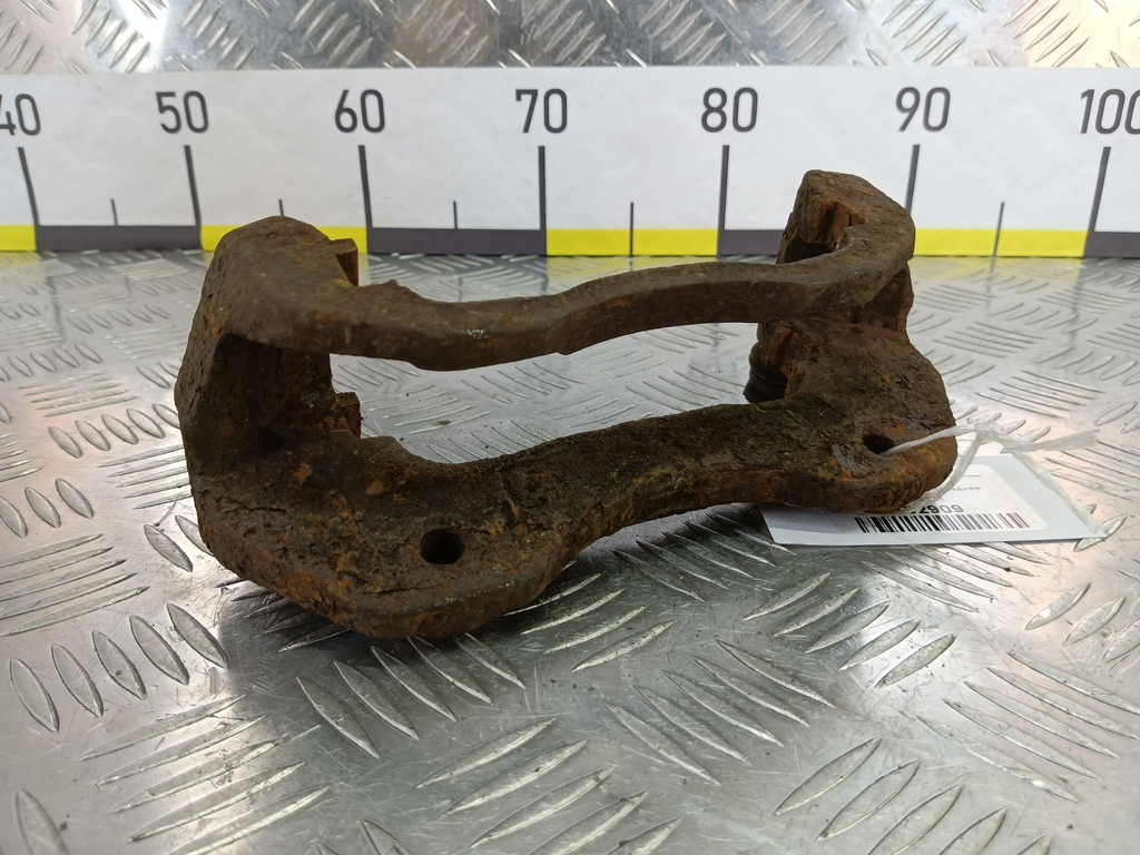 скоба суппорта MITSUBISHI LANCER  MR569361, 2700 рублей, Москва