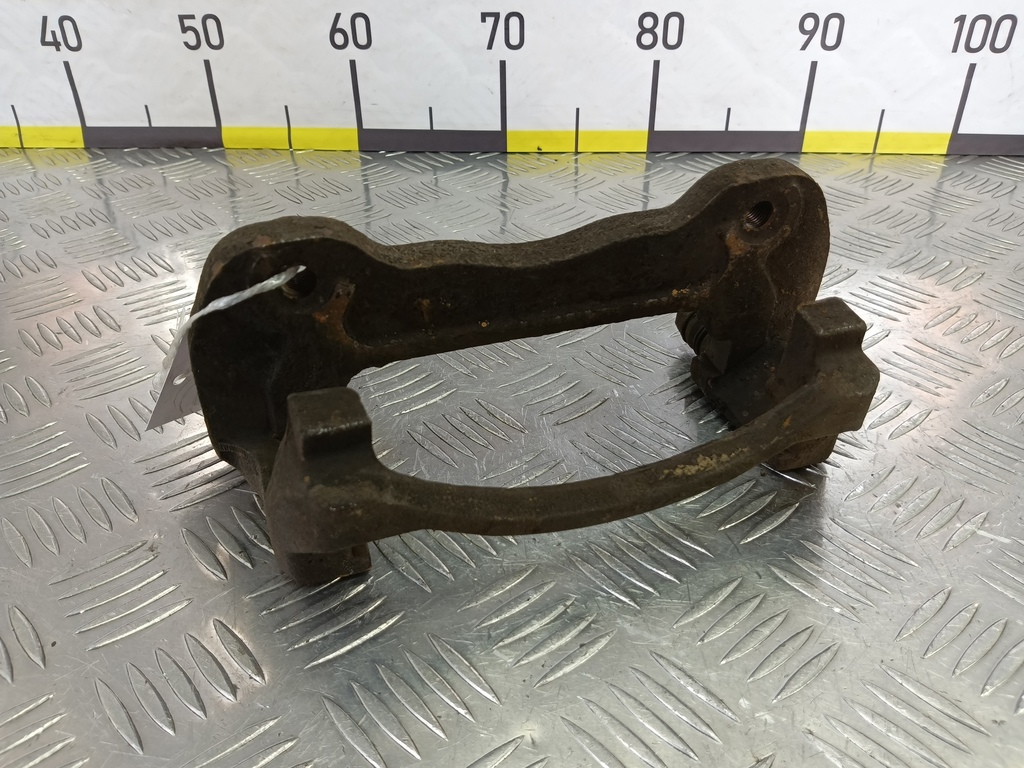 скоба суппорта MITSUBISHI L200   4605A173, 2590 рублей, Москва