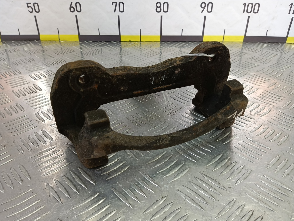 скоба суппорта MITSUBISHI L200  2.4 DID AT (154 л.с.)L200  V (2015—2019) Пикап 4605A128, 2470 рублей, Москва