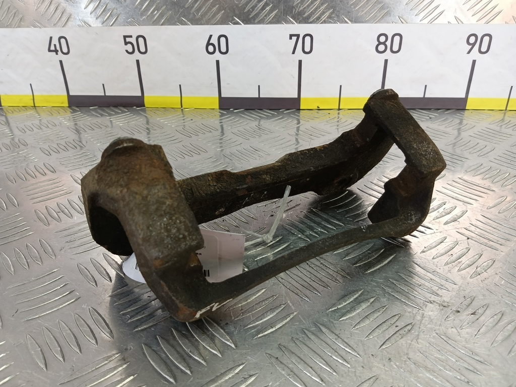 скоба суппорта MITSUBISHI L200  2.4 DID AT (154 л.с.)L200  V (2015—2019) Пикап 4605A128, 2470 рублей, Москва