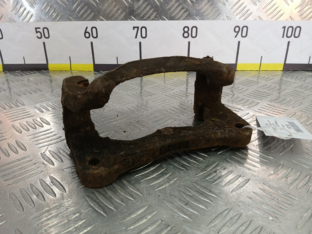 скоба суппорта MITSUBISHI PAJERO  MR407680, 3850 рублей, Москва