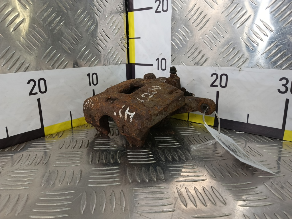 суппорт MITSUBISHI L200   4605A202, 2360 рублей, Москва