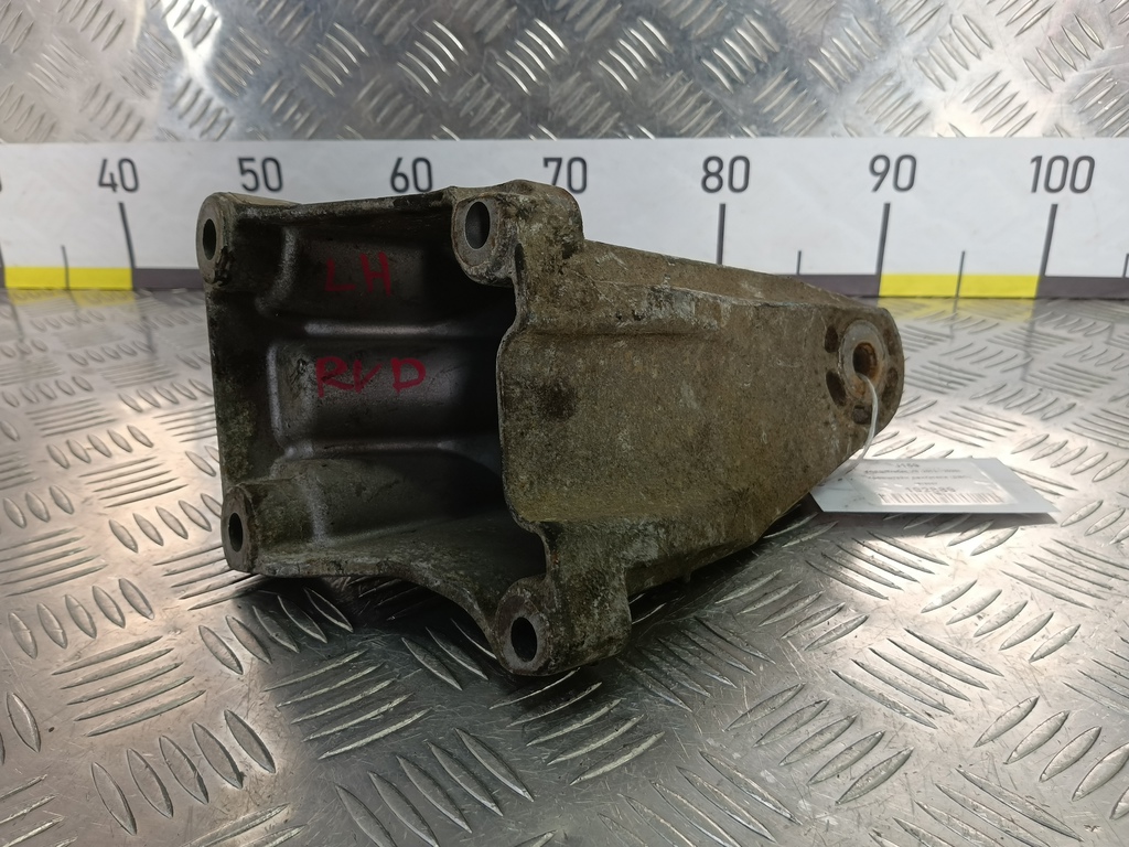 кронштейн двигателя (двс) FORD Transit  1818057, 5580 рублей, Москва