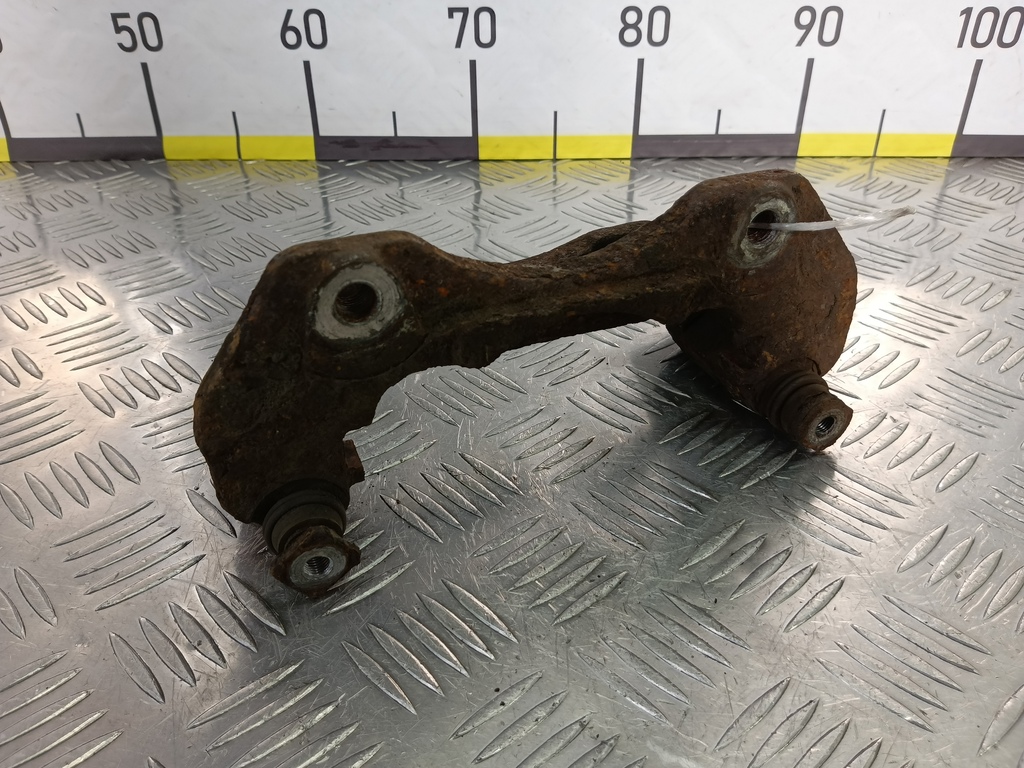 скоба суппорта MITSUBISHI PAJERO  MR407680, 3850 рублей, Москва