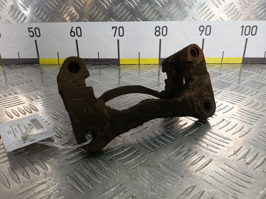 скоба суппорта MITSUBISHI PAJERO  MR407680, 3850 рублей, Москва