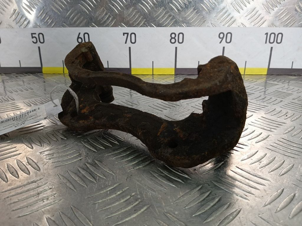 скоба суппорта MITSUBISHI LANCER  MR569361, 2700 рублей, Москва