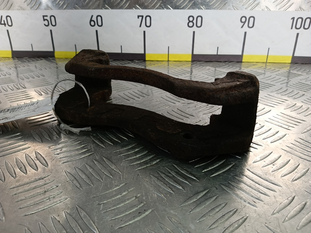 скоба суппорта MITSUBISHI PAJERO SPORT  MB858395, 3160 рублей, Москва