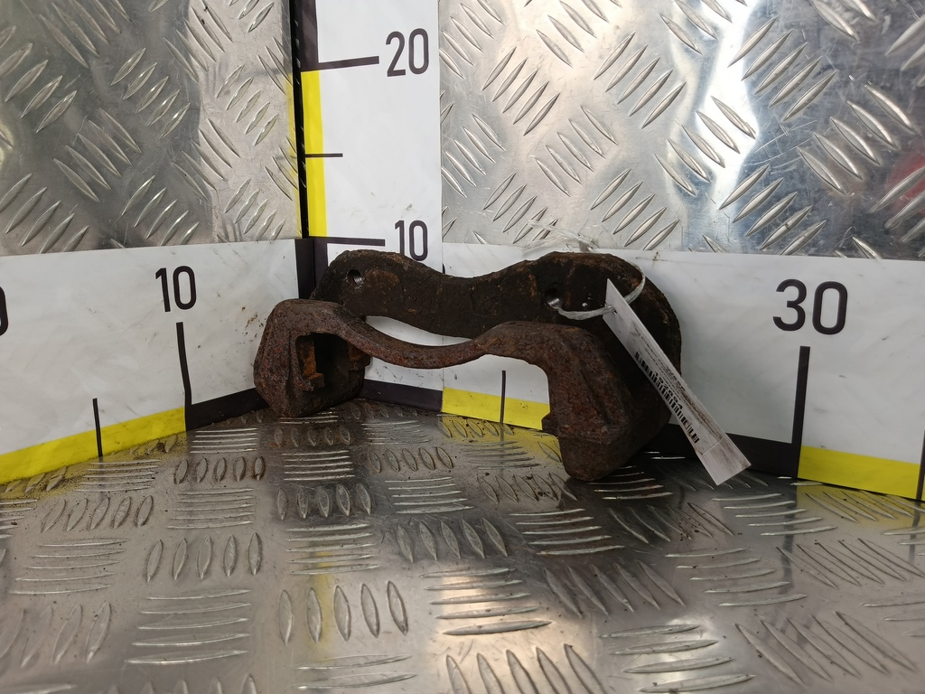 скоба суппорта MITSUBISHI PAJERO SPORT  MB858395, 3160 рублей, Москва