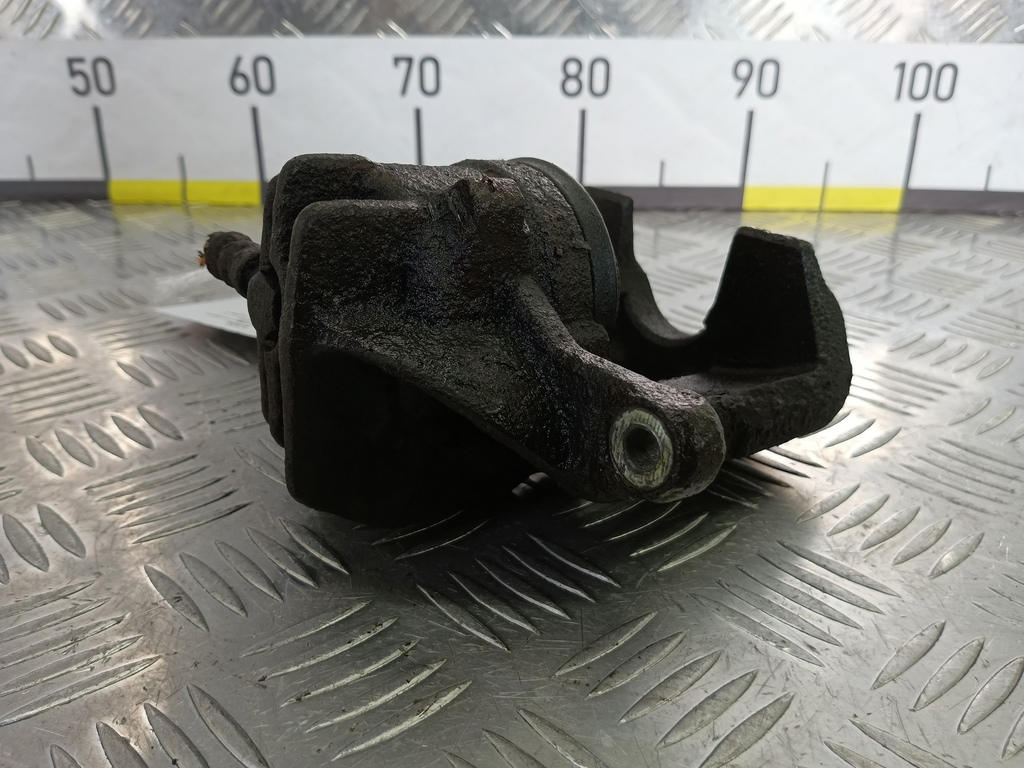 суппорт MITSUBISHI Space Star  MR249223, 2470 рублей, Москва