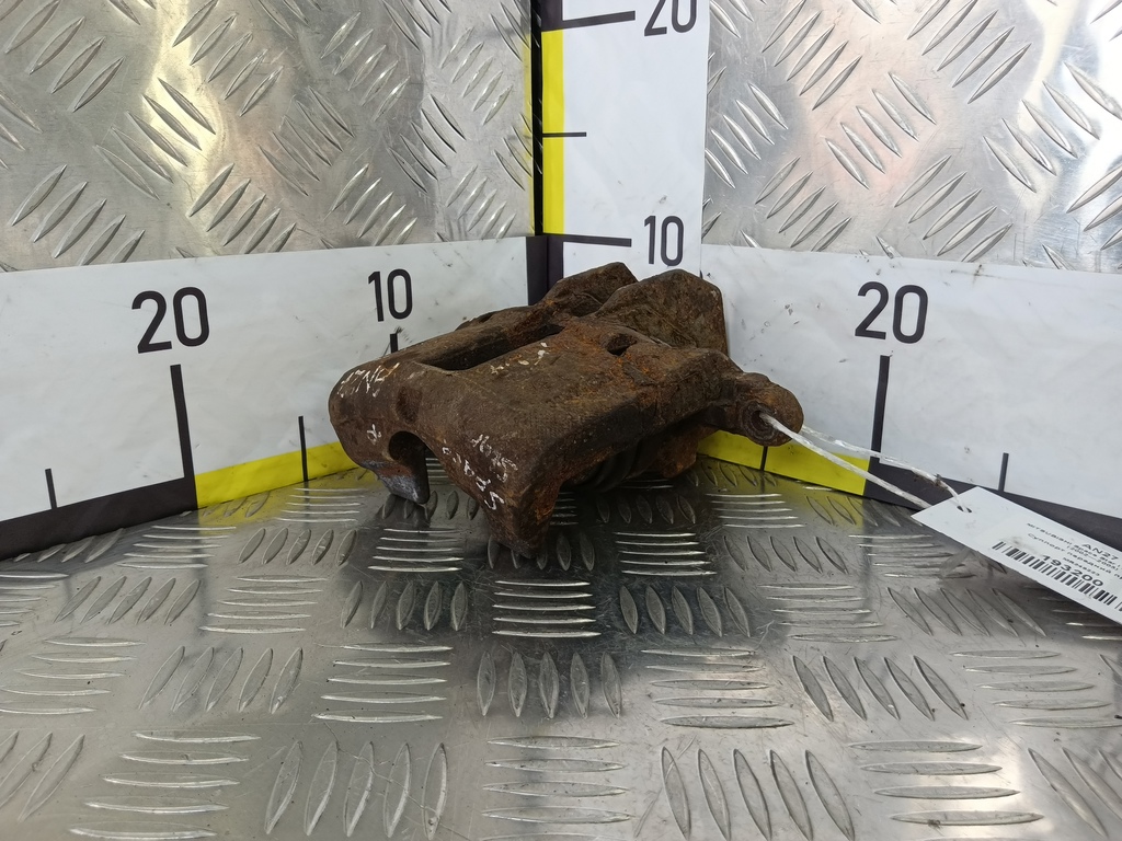 суппорт MITSUBISHI Space Star  MR249223, 2470 рублей, Москва